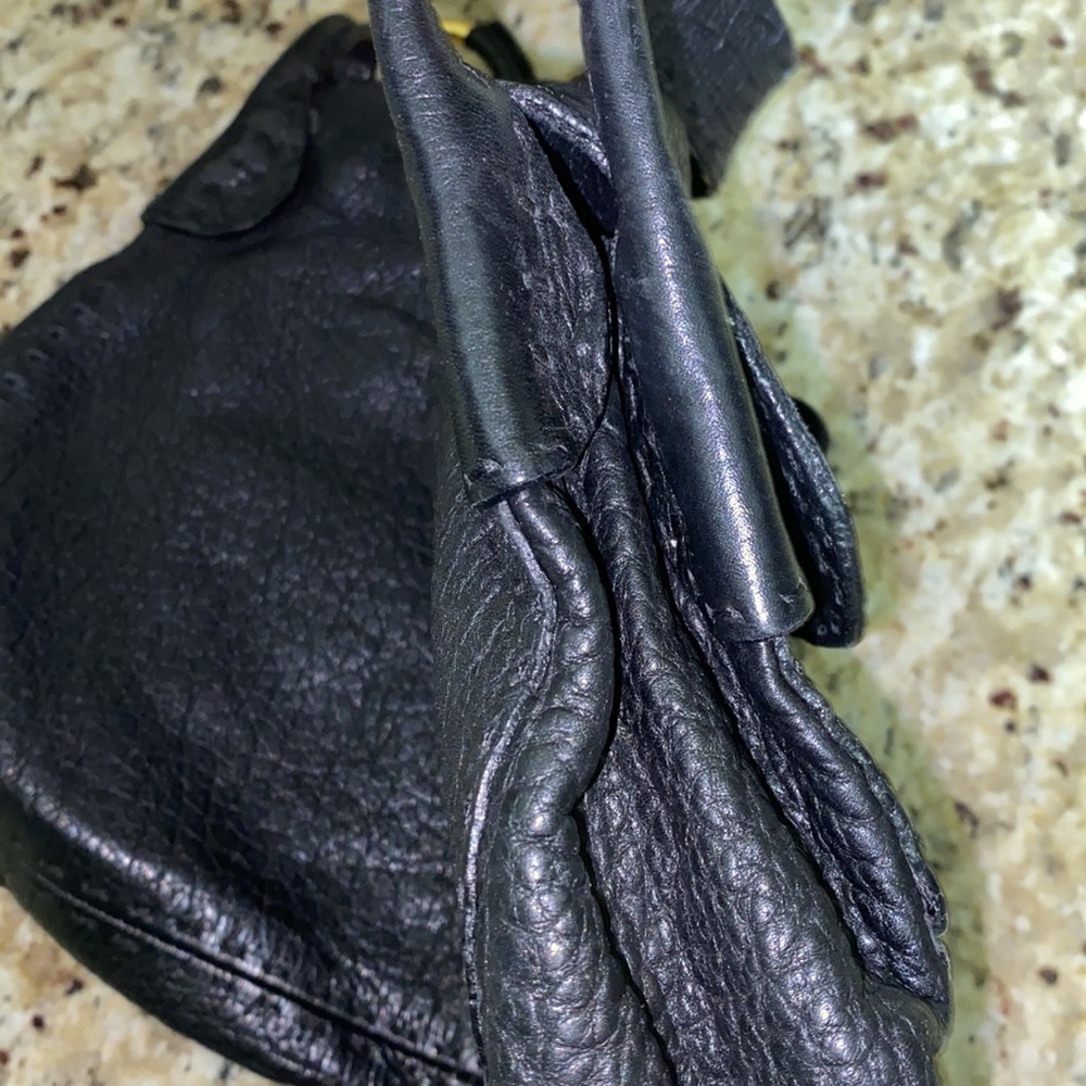 Valentino Garavani Black Leather Shoulder Bag - Picture 10 of 14